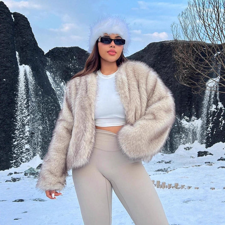 Women Trendy and Cozy Faux Fur Jacket Lune London