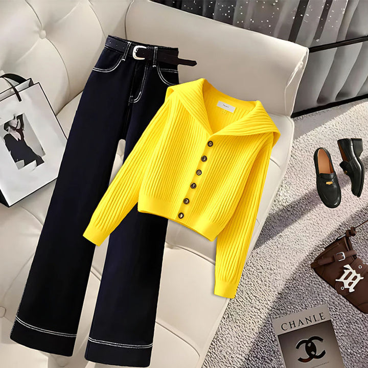 Pull en maille à la mode pour femmes avec grands revers et détails de boutons Chic & Stil