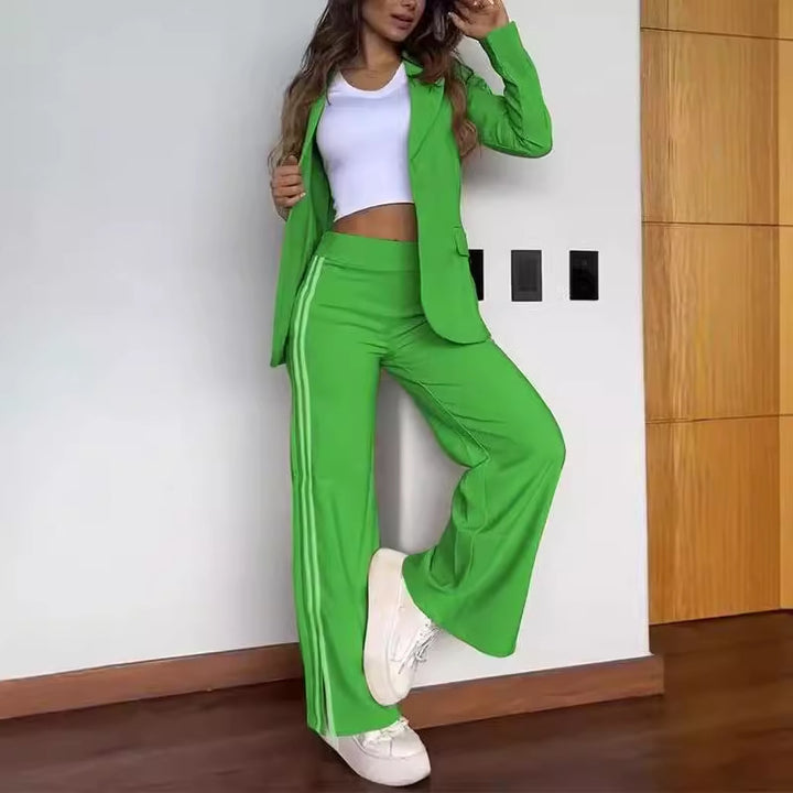 Ensemble de blazer sportif pour femmes avec un pantalon à coupe large Chic & Stil