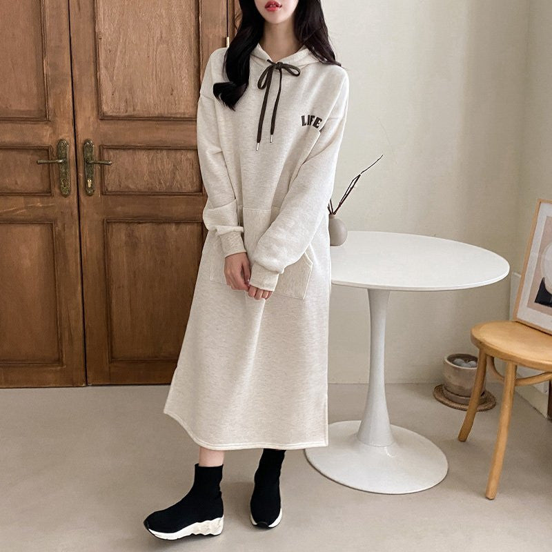Women’s Cozy Hoodie Dress with large print and comfortable fit Chic & Stil