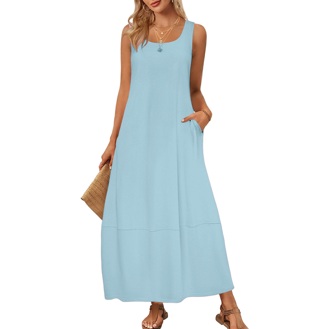Casual cut maxi dress for women with practical pockets Lune London