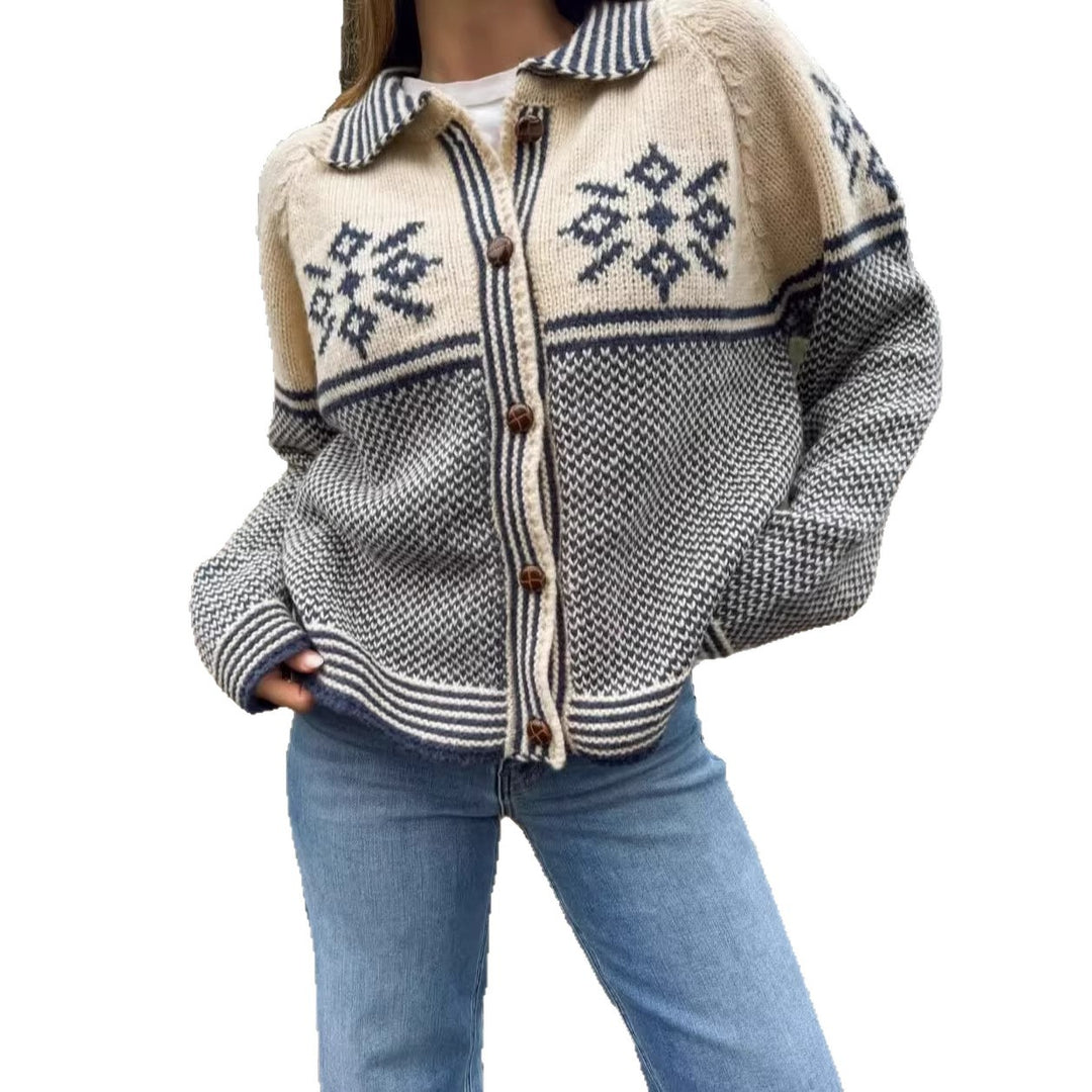 Veste en tricot pour femmes avec motif traditionnel et patte de boutonnage Chic & Stil