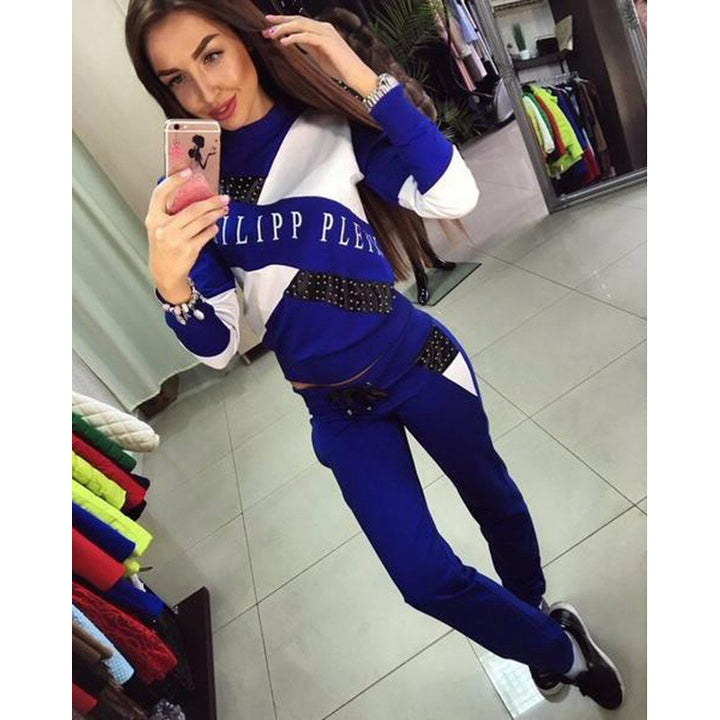 Women's sports set with a modern graphic design and an elastic waist Lune London