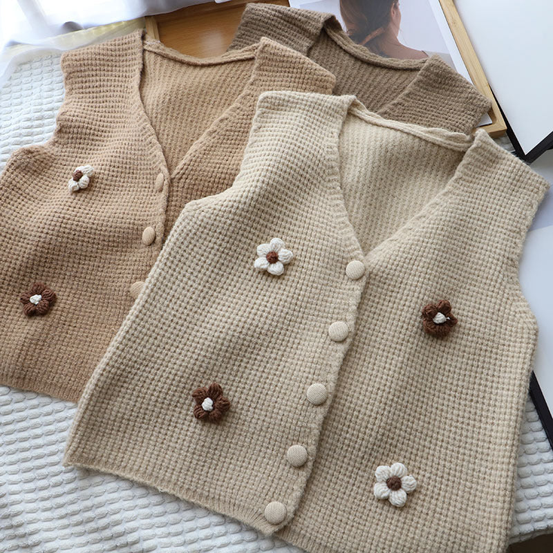 Knit vest for women with floral design and button closure Lune London