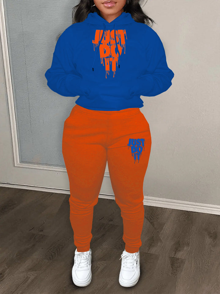 Women's sweatshirt and jogger pants set with graphic print Lune London
