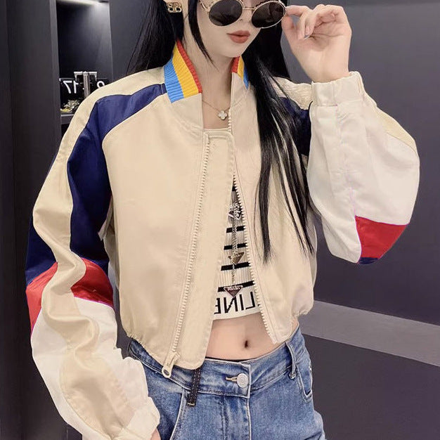 Veste bomber à la mode pour femmes avec des accents colorés Chic & Stil