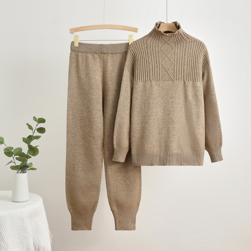 Comfortable knitted loungewear set for women with high collar and ribbed structure Lune London