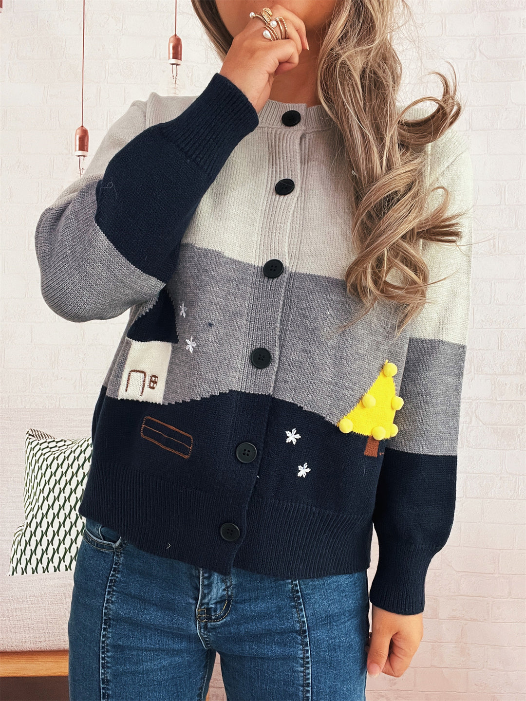 Dames cardigan ludique avec des applications créatives Chic & Stil
