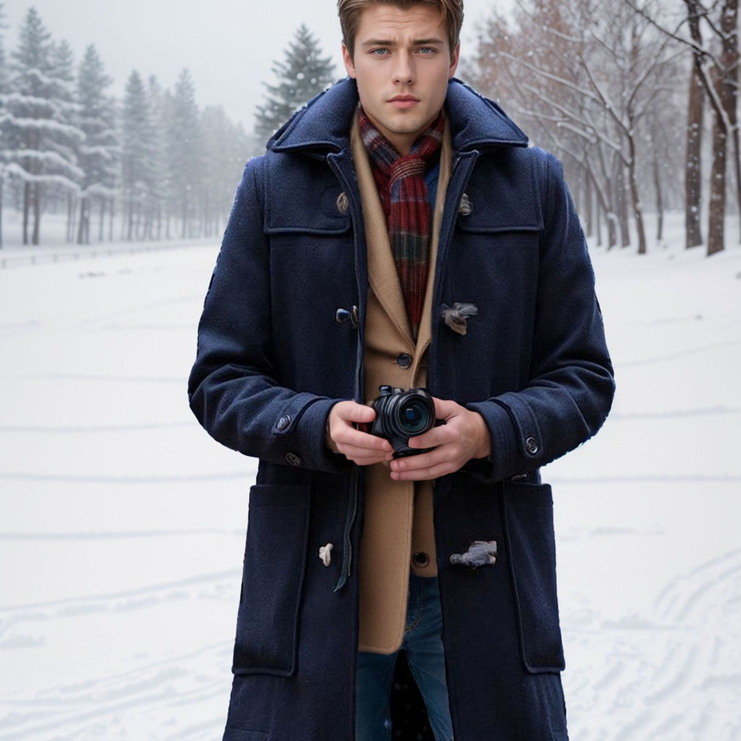 Elegant Duffle Coat for men in high-quality wool with hood and practical buttons Lune London