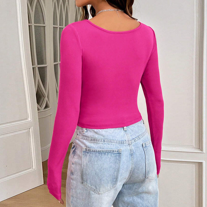 Chemise à manches longues cropped pour femmes avec décolleté carré et texture côtelée raffinée Chic & Stil