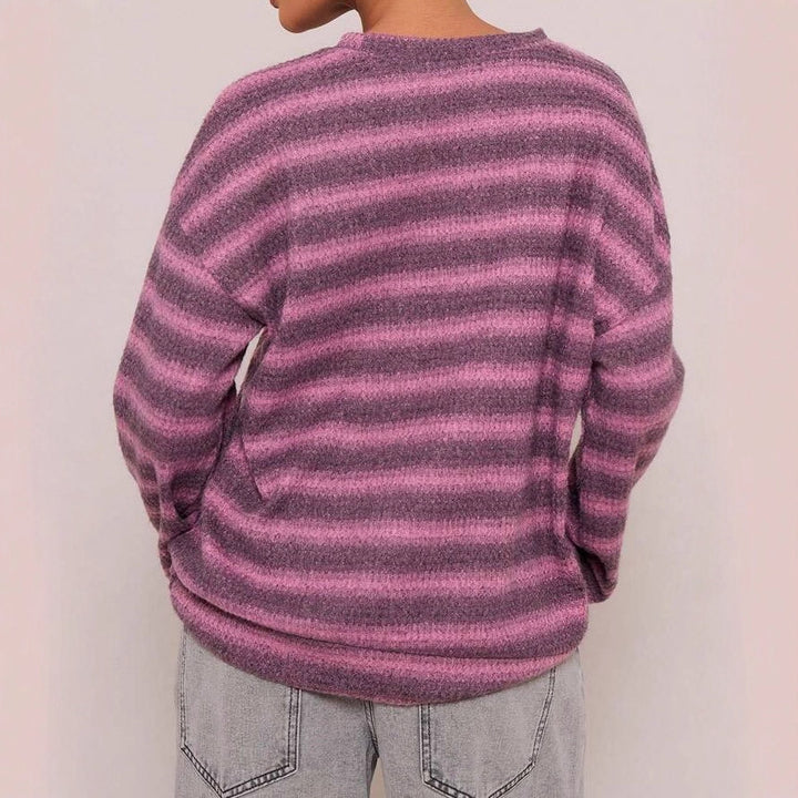 Pull en tricot confortable pour femmes avec un motif rayé tendance Chic & Stil