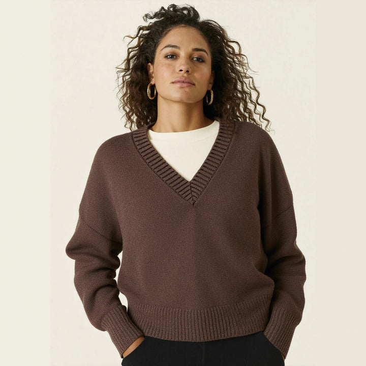Knit V-neck sweater for women with a relaxed fit Lune London