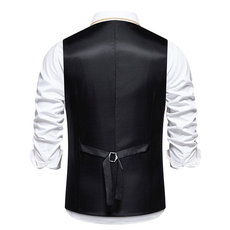 Elegant suit vest for men with a classic herringbone pattern and practical pockets Lune London