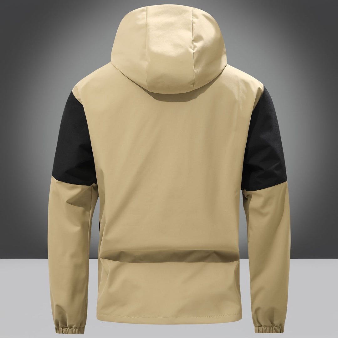 Functional jacket for men in breathable material with practical pockets Lune London