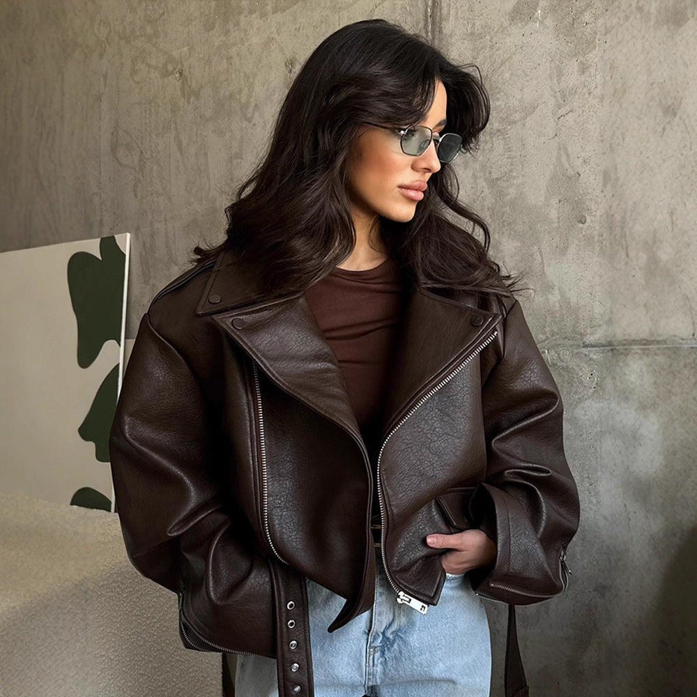 Trendy women's biker jacket with wide collar and belt at the waist Lune London