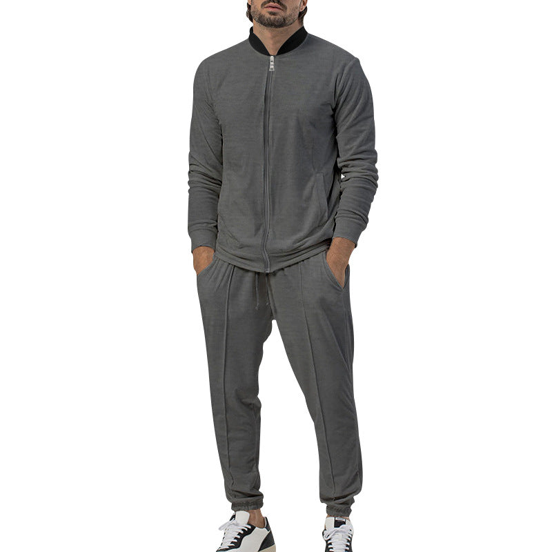 Casual sports outfit for men with high collar and zipper Lune London