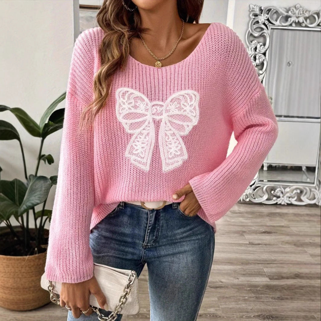 Ladies oversized knit sweater with romantic bow pattern Lune London