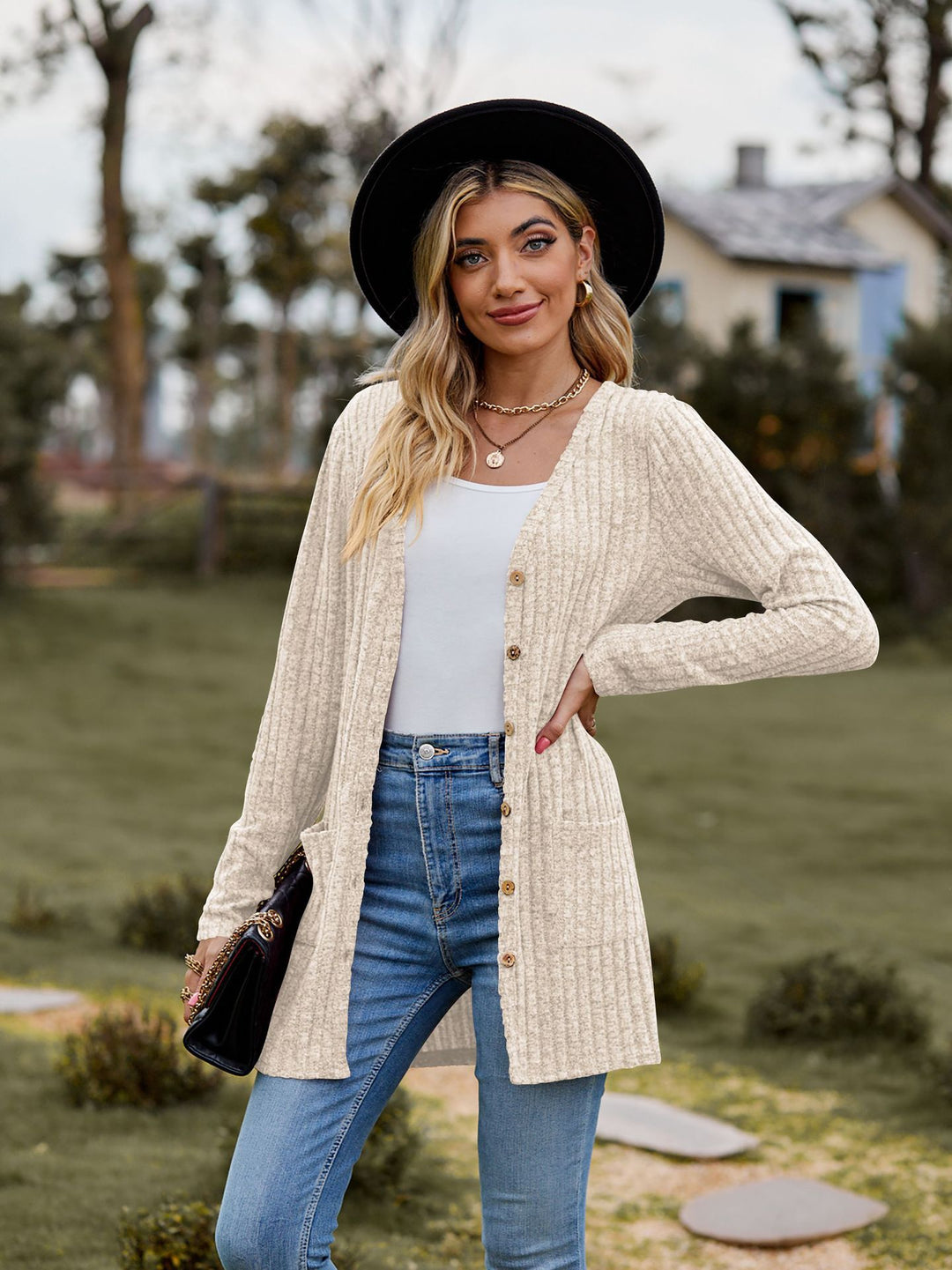 Women long sleeve cardigan with practical pockets Lune London