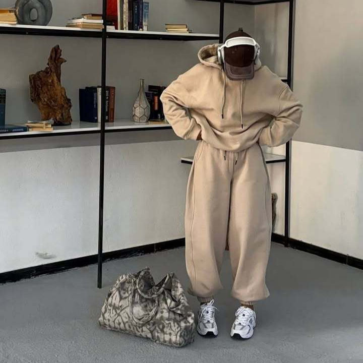Women's Relaxed Oversized Jogging Suit Lune London
