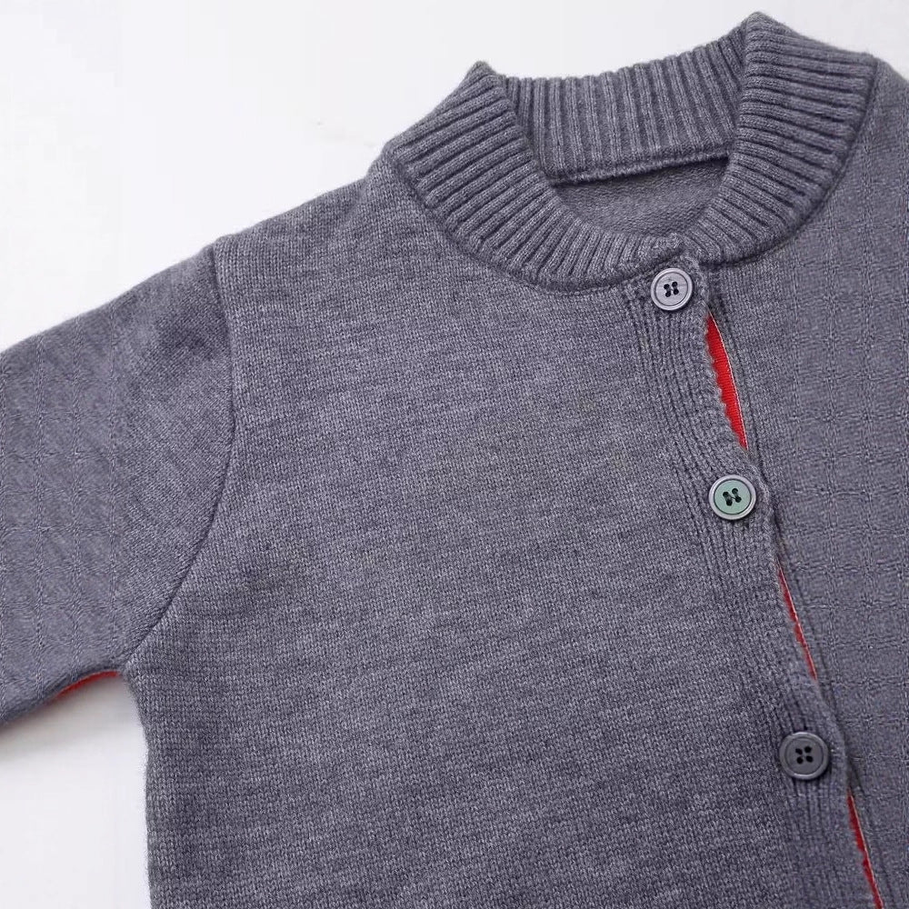 Ladies fashion vest with round neckline Lune London