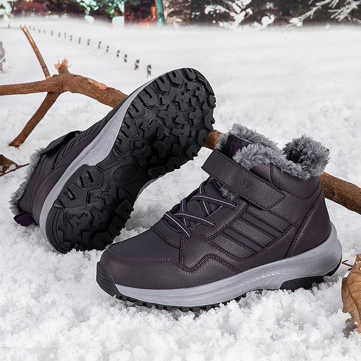 Women's winter hiking boots with non-slip sole and insulating lining Lune London