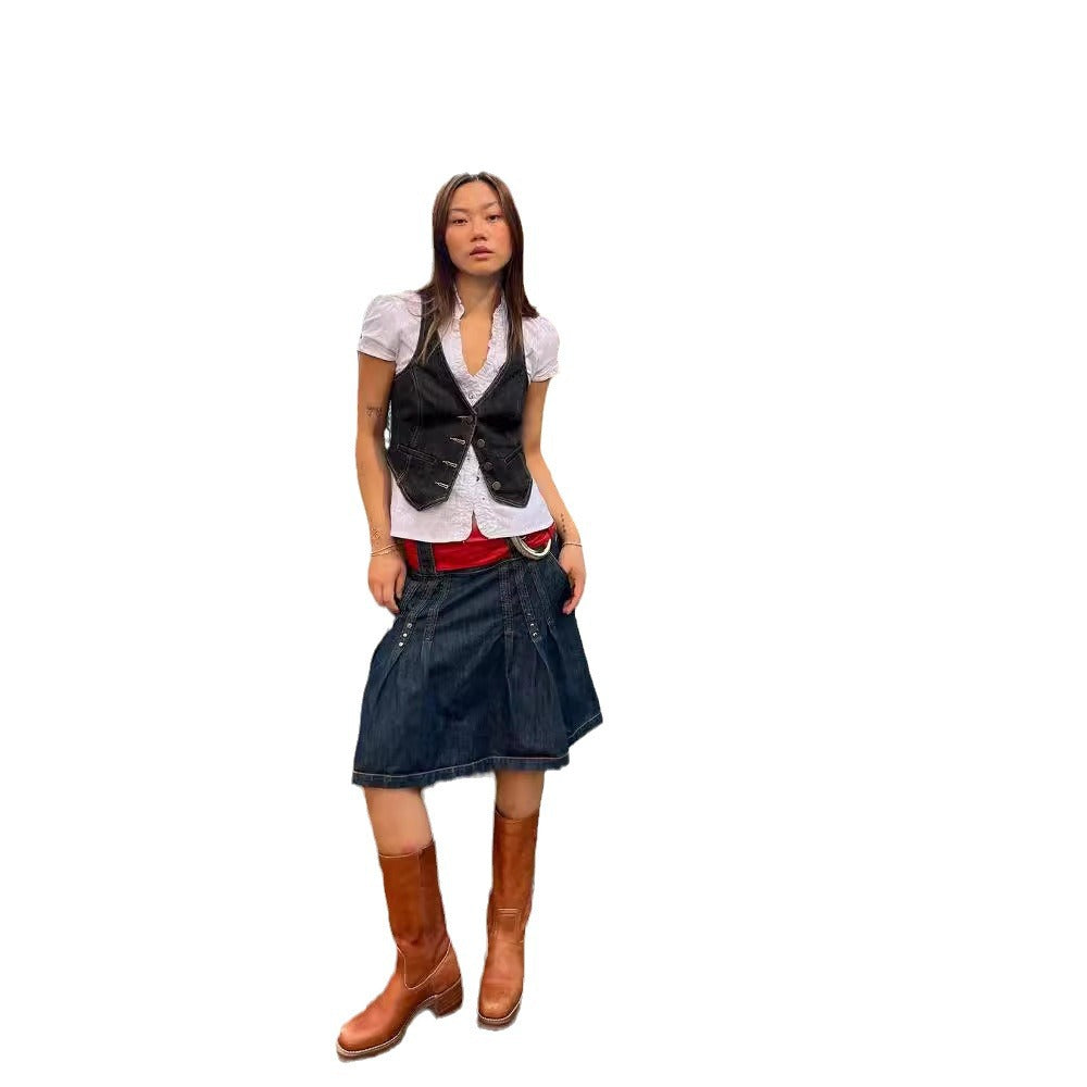 Women’s denim vest with fine button details and practical pockets Lune London