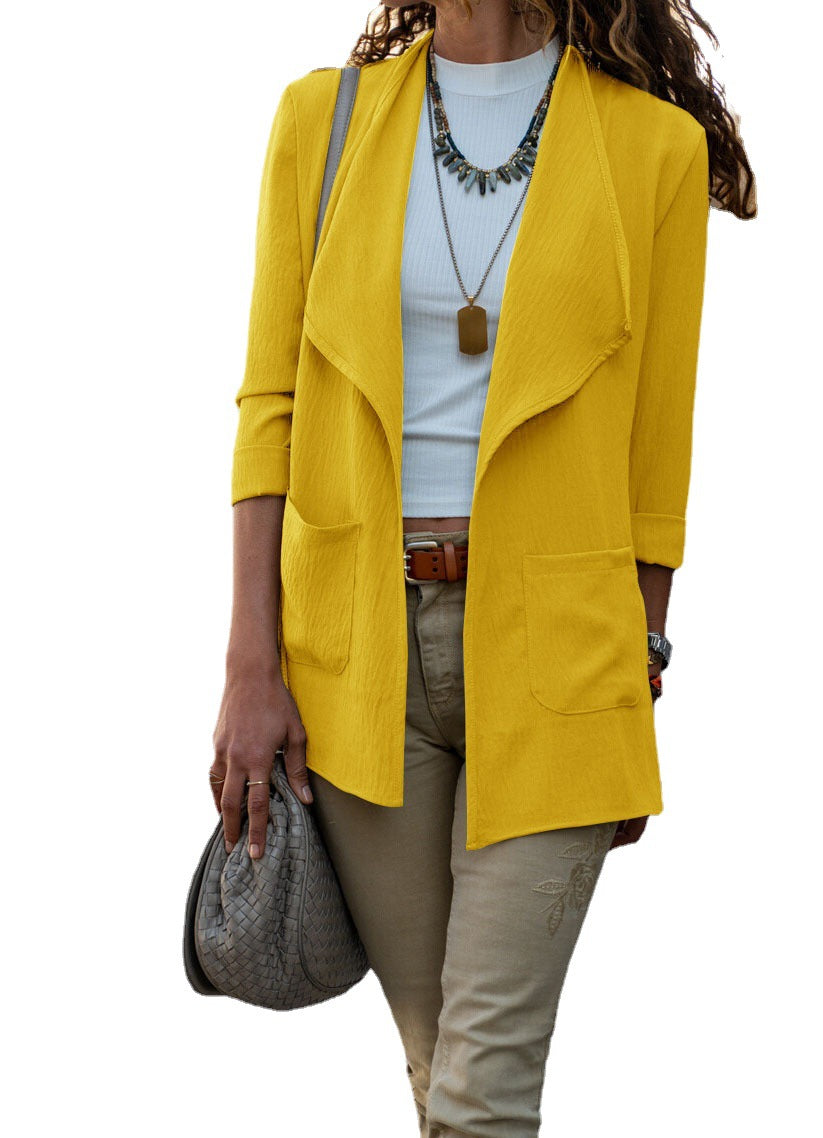Blazer court décontracté pour femmes avec coupe ample et poches pratiques Chic & Stil