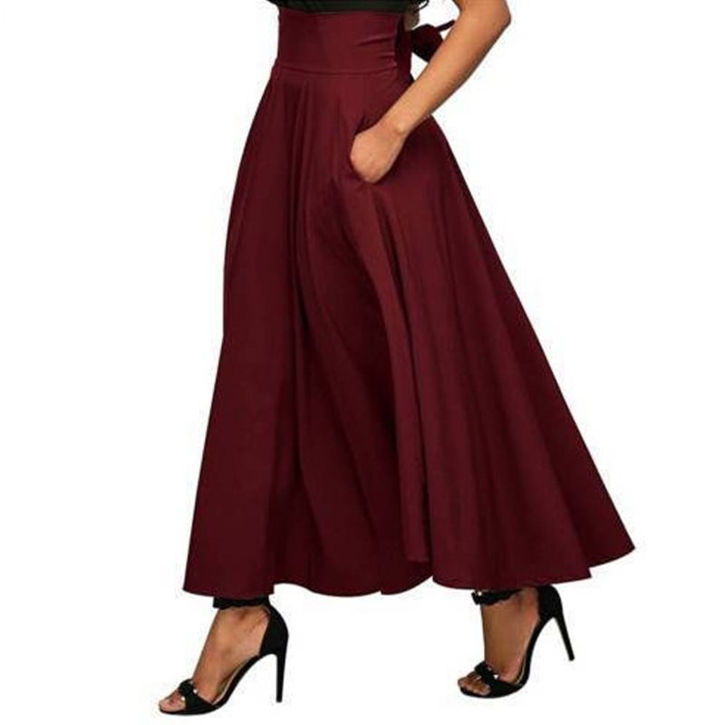 Elegant maxi skirts for ladies with side pockets and flowy cut Lune London
