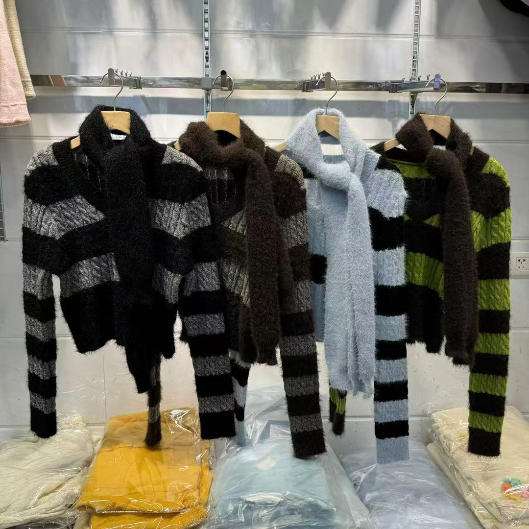 Woman soft V sweater with striped design and matching scarf Lune London