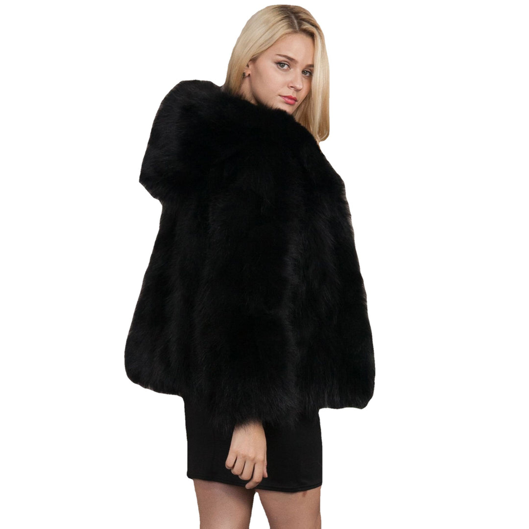 Ladies elegant, cozy fur coat Lune London
