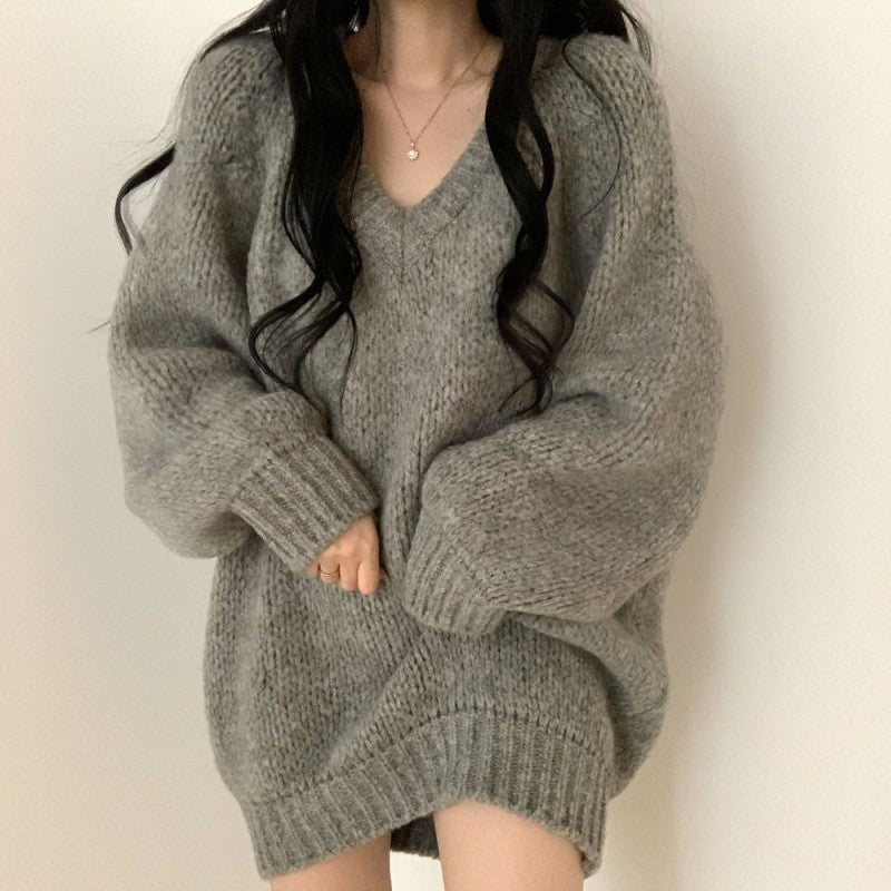 Oversized casual pullover for women with deep V-neck and soft knit fabric Lune London