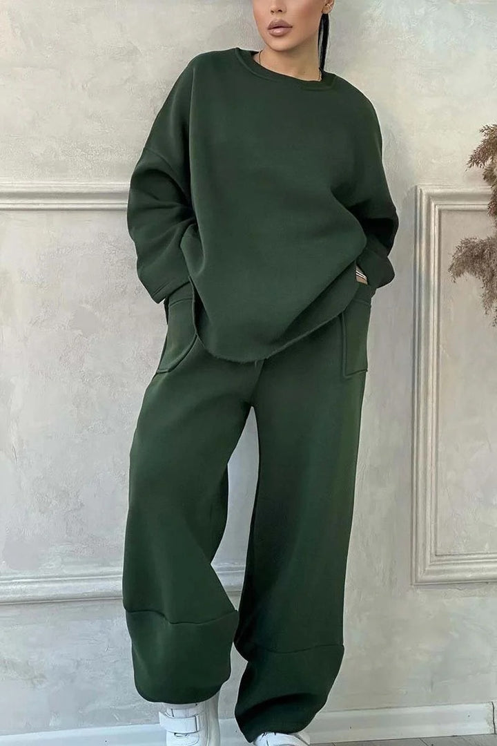 Ladies Cozy Oversized Sweat Set with spacious pockets and a comfortable fit Lune London
