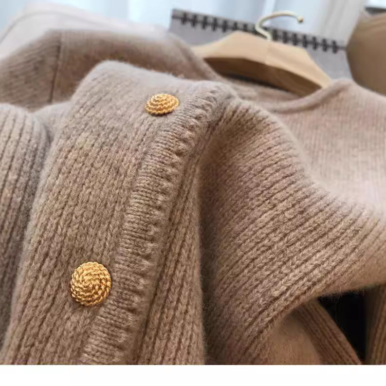 Ladies luxurious cardigan with chic button details and style