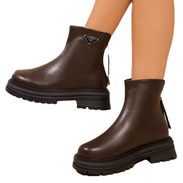 Women’s boots with sturdy rubber profile and stylish zipper Lune London