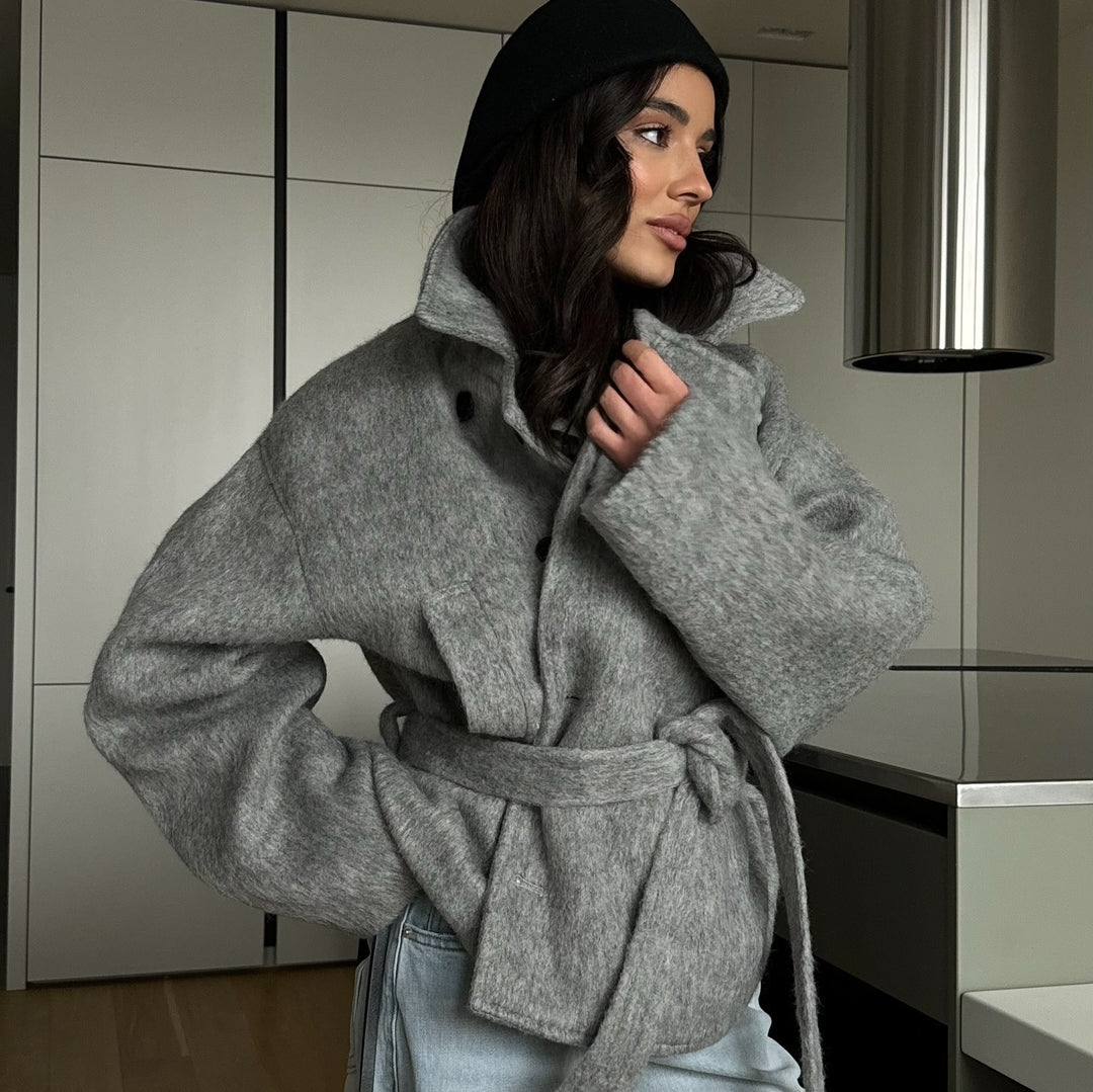 Lune London Comfortable cropped sweater set for women in soft material with zip closure collar