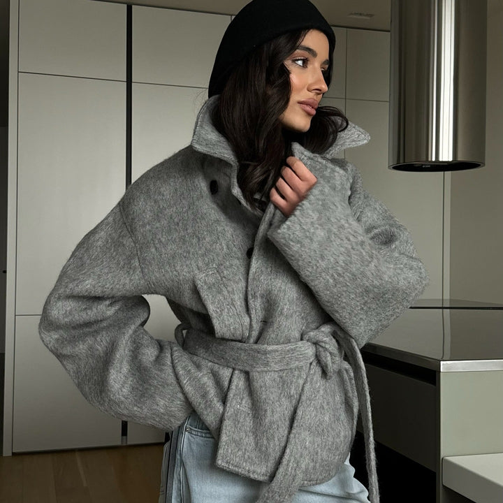 Lune London Comfortable cropped sweater set for women in soft material with zip closure collar