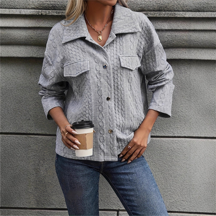 Veste en tricot pour dames avec design en torsades texturé et poches pratiques Lune London