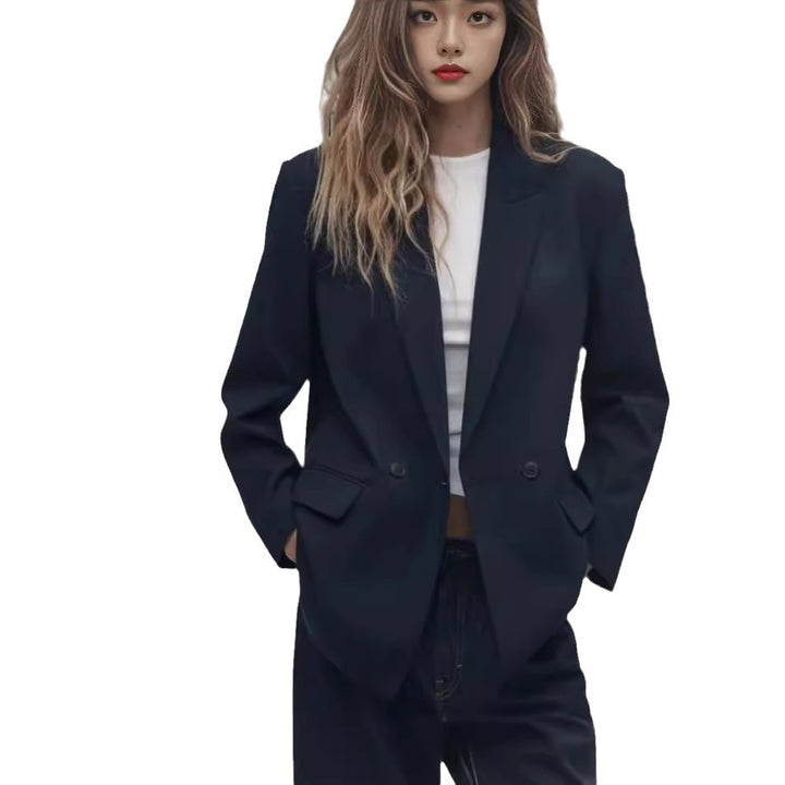 Oversized jacket for women with an elegant silhouette and decorative buttons Lune London