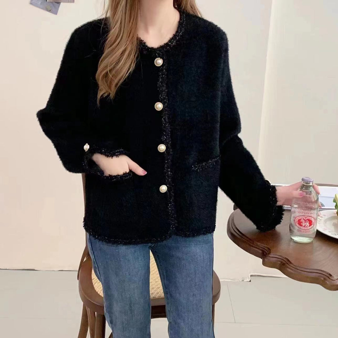 Boucle jacket for women with elegant pearl buttons Lune London