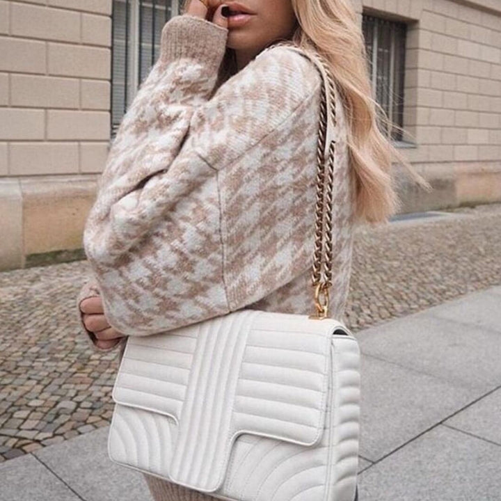 Sweater en tricot oversize pour femmes avec motif à carreaux Chic & Stil