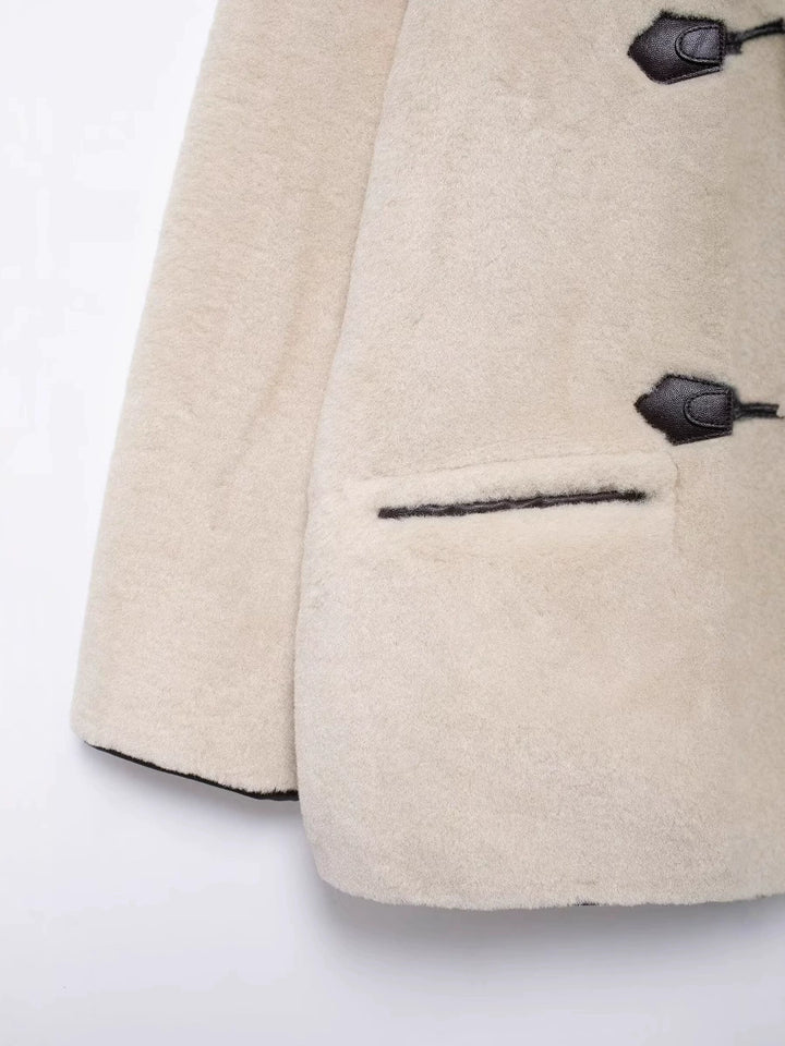 Comfortable teddy jacket for women with high-quality leather finish Lune London