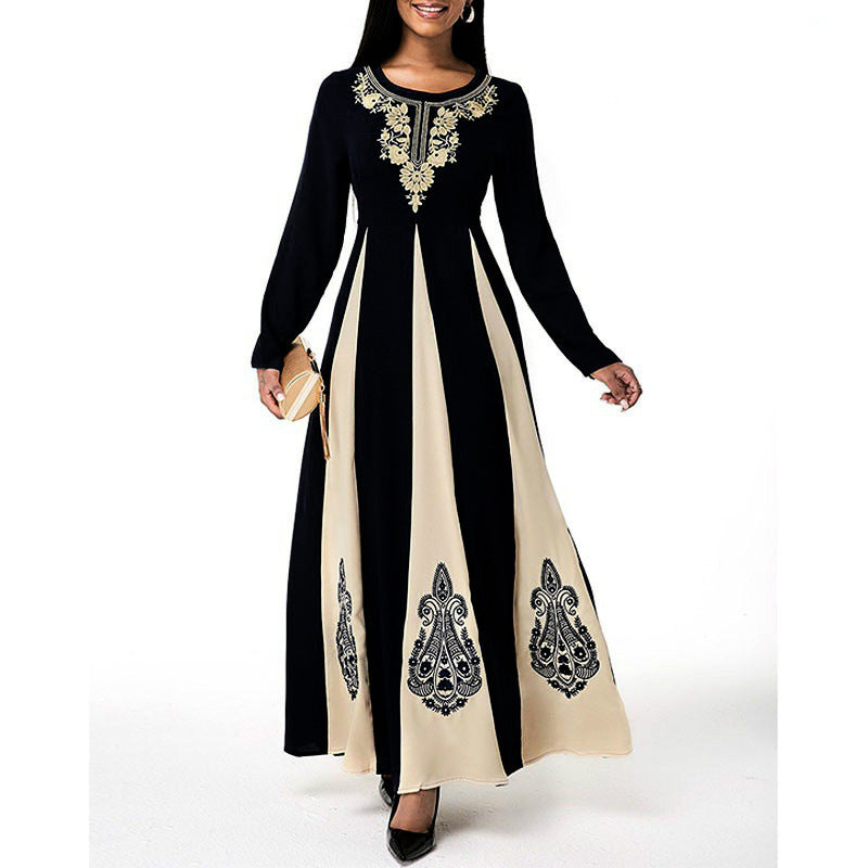 Elegant maxi dress for women with an elaborate embroidered pattern Lune London