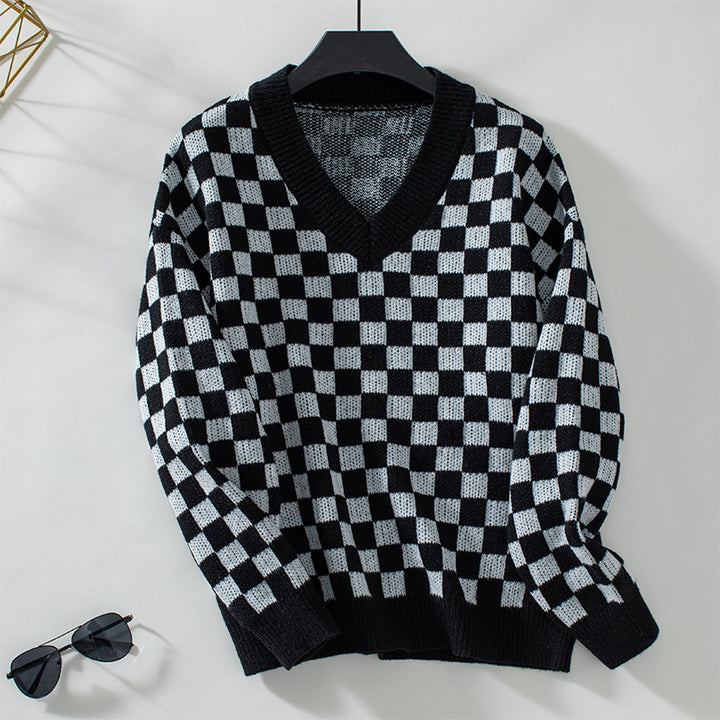 Casual women's V-neck sweater with checked pattern and loose fit Lune London