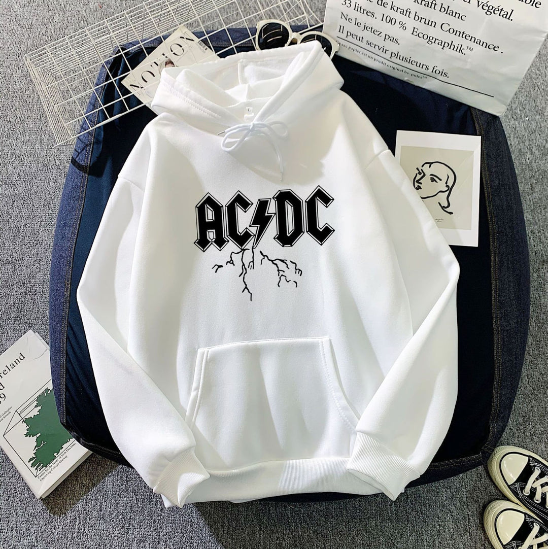 Women's hoodie with large band logo and kangaroo pocket Chic & Stil