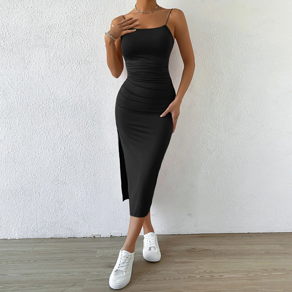 Robe maxi pour femmes avec des bretelles spaghetti étroites et une fente sur le côté Chic & Stil