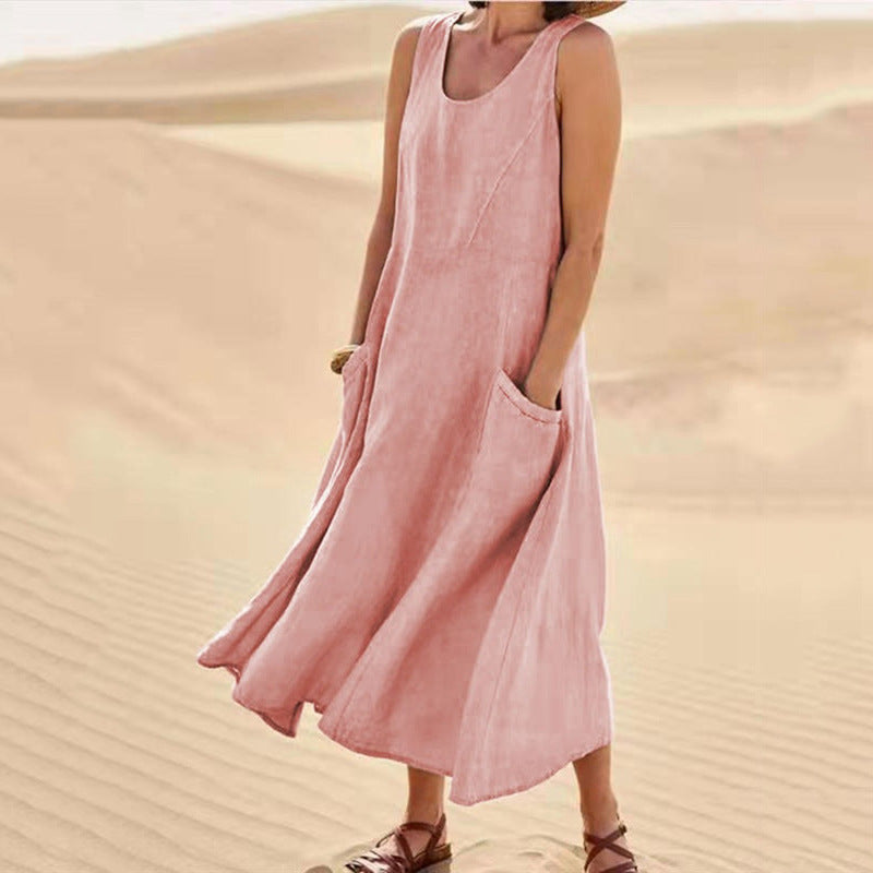 Loose summer dress for women with practical pockets and chic V-neck Style