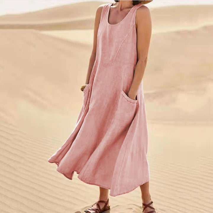 Loose summer dress for women with practical pockets and chic V-neck Style
