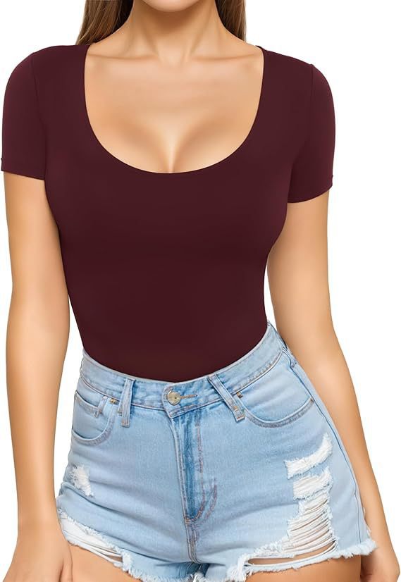 Women's fitted short-sleeve bodysuit with round neckline and seamless design Lune London
