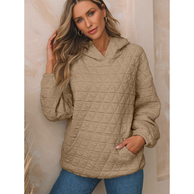Quilted hooded sweatshirt for women with practical pockets Lune London