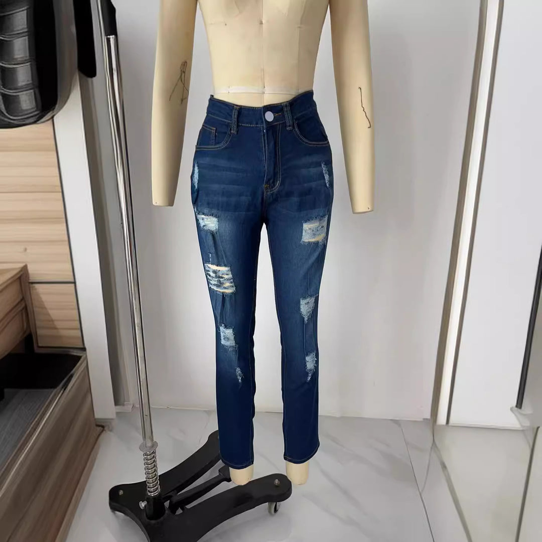 Women's Slim-Fit Jeans with trendy Destroyed details Lune London